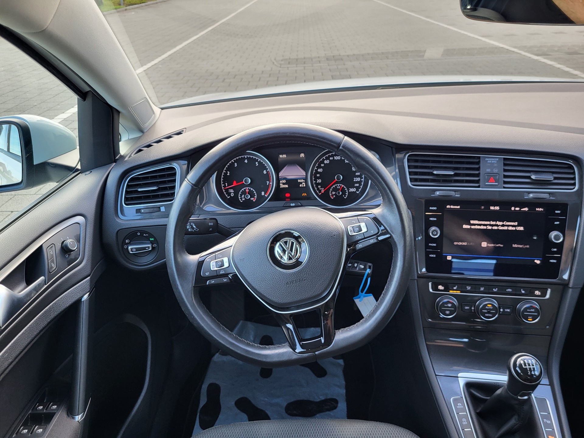 VW Golf 1.4 TSI Comfortline-image-9