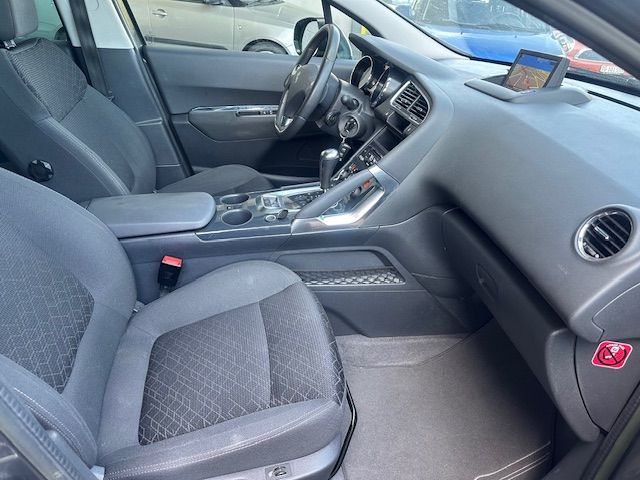 PEUGEOT 3008 1.6 16V T Style Tiptronic-image-8