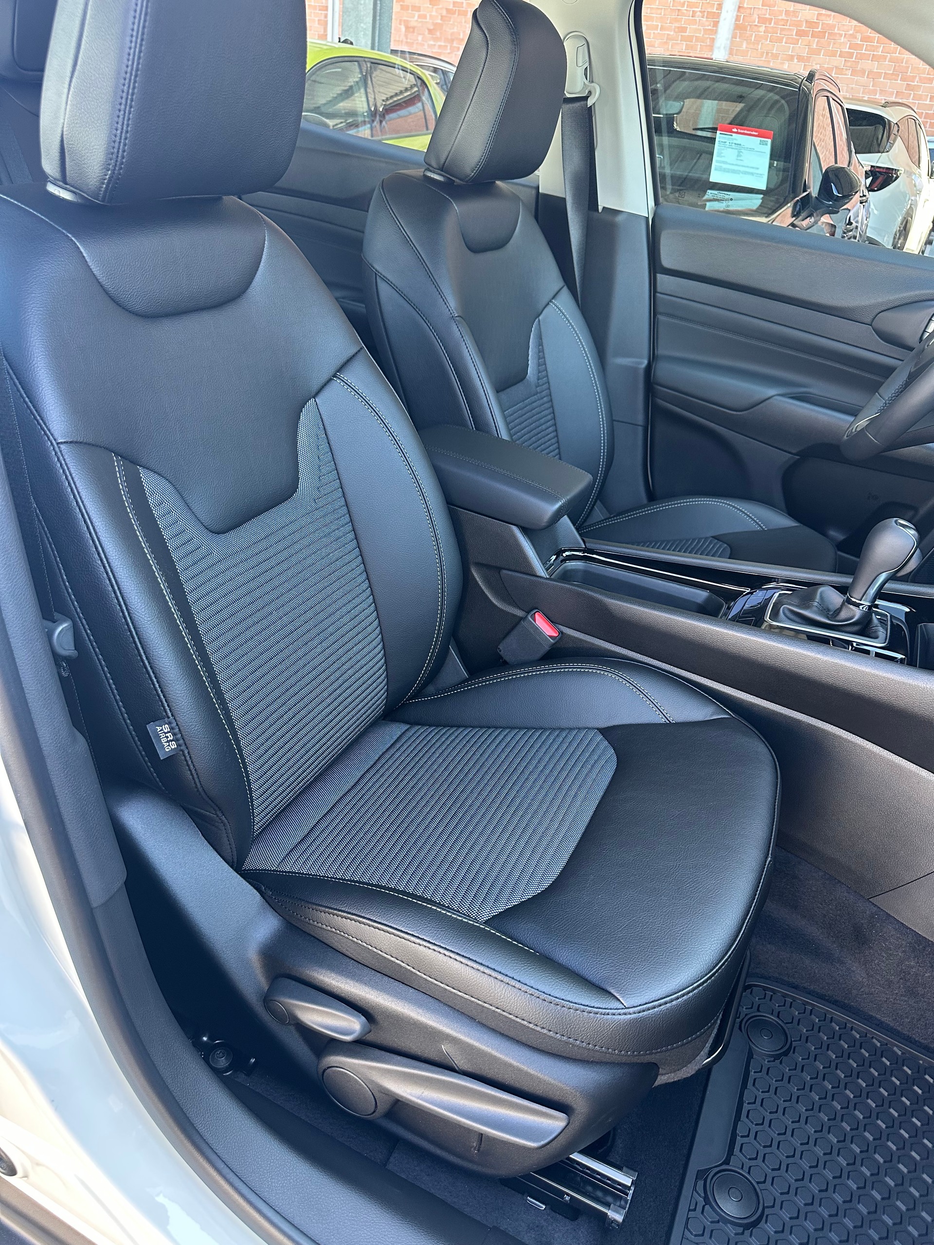 JEEP Compass 4x2 1.5 T MHEV Swiss Altitude-image-11