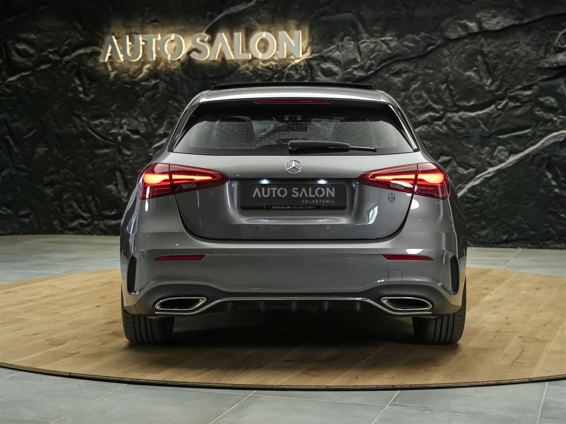 MERCEDES-BENZ A 250 AMG Line 4Matic 8G-DCT *Panorama*Multibeam LED*Lenkradheizung*-image-4