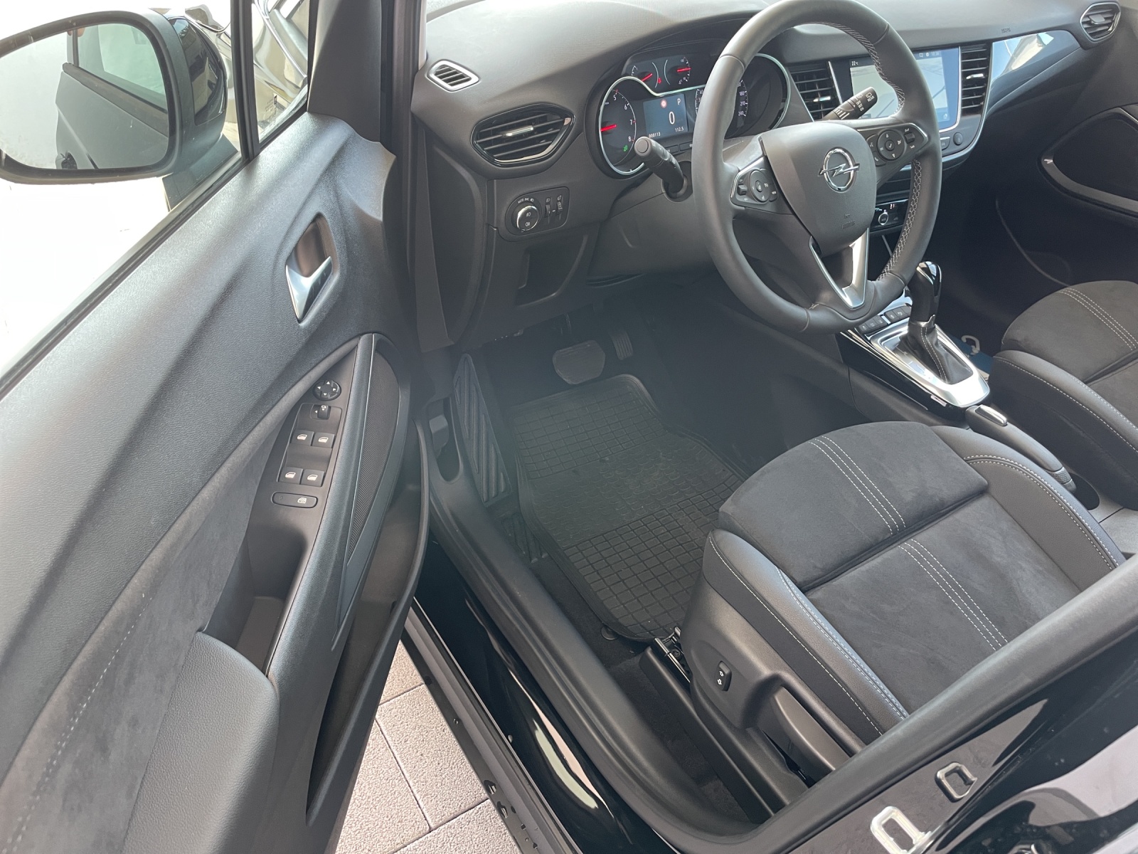 OPEL Crossland 1.2i Elegance Blitz Automat-image-9