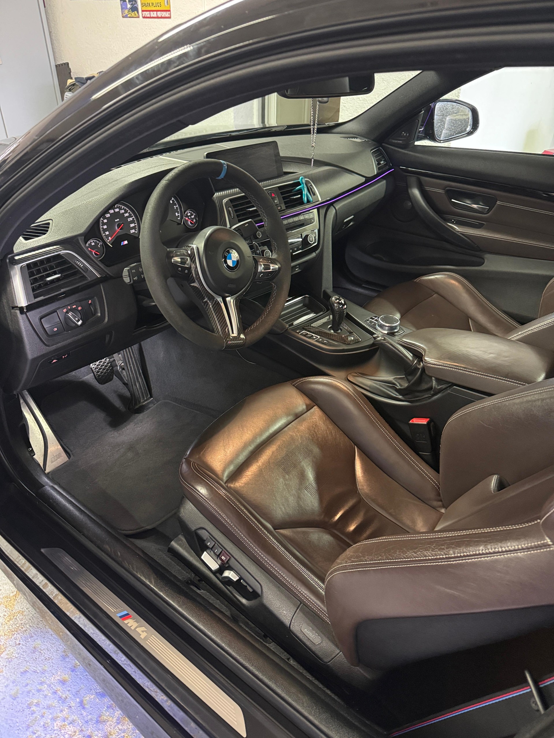 BMW M4 Coupé Competition DKG-image-7