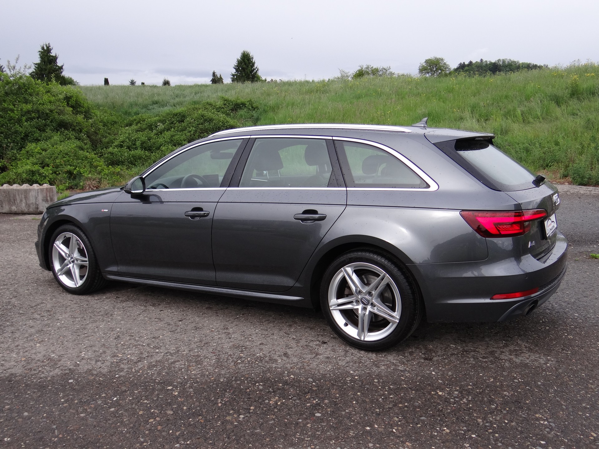 AUDI A4 Avant 1.4 TFSI Sport-image-6