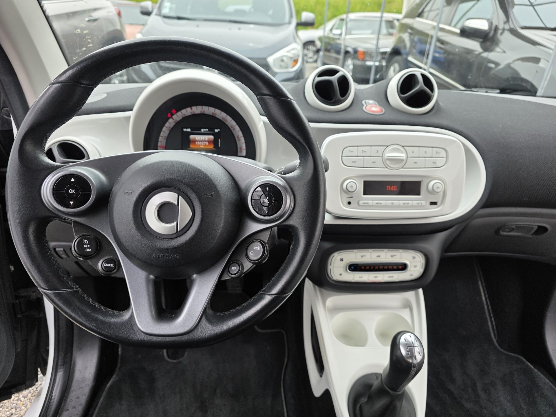 SMART fortwo proxy-image-12