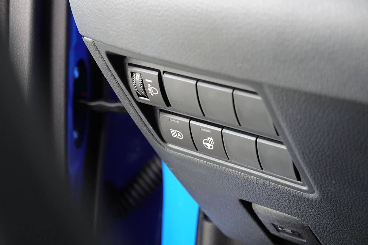 TOYOTA Yaris 1.5 Premium e-CVT-image-13