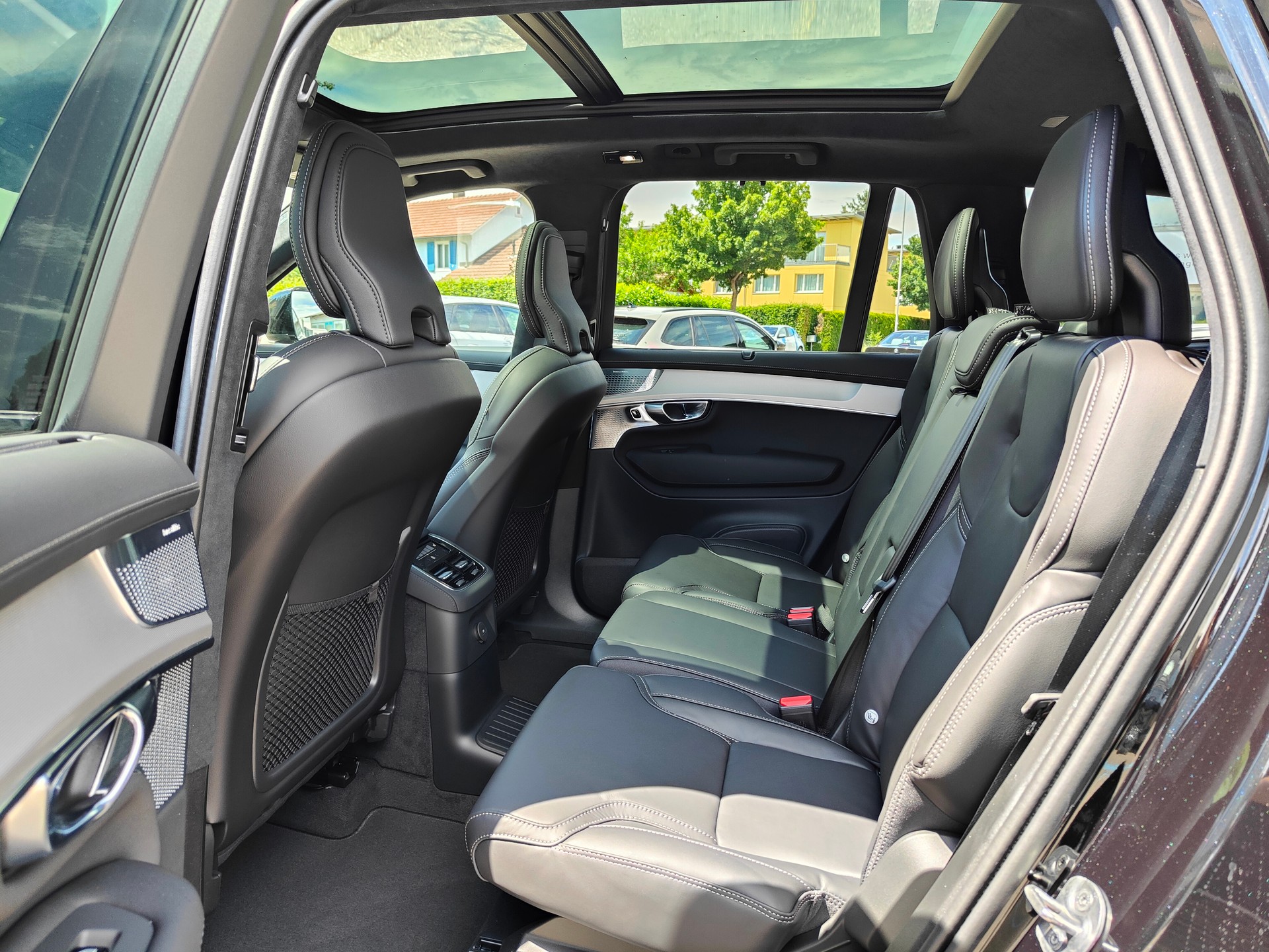 VOLVO XC90 T8 eAWD PluginHybrid Black Edition Geartronic-image-12