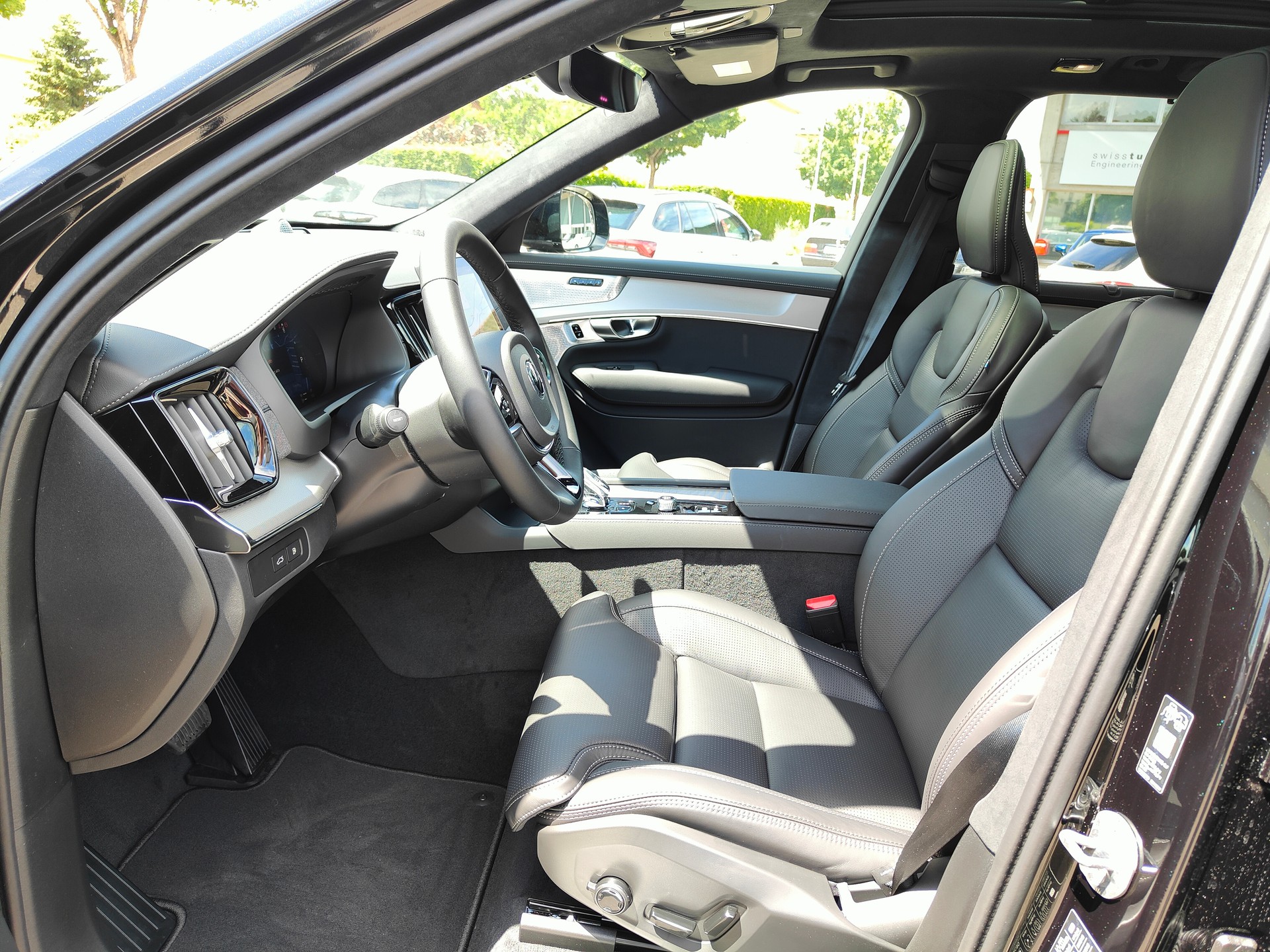 VOLVO XC90 T8 eAWD PluginHybrid Black Edition Geartronic-image-8