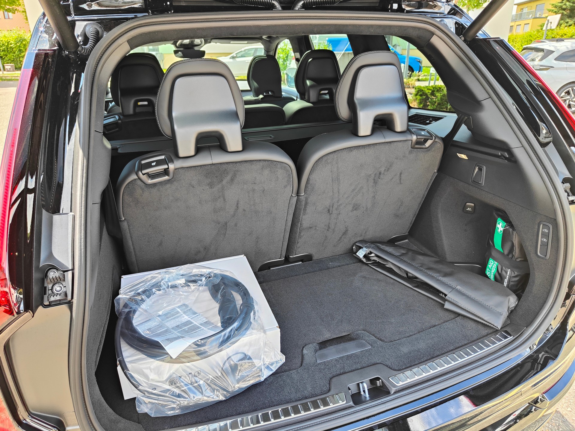 VOLVO XC90 T8 eAWD PluginHybrid Black Edition Geartronic-image-13
