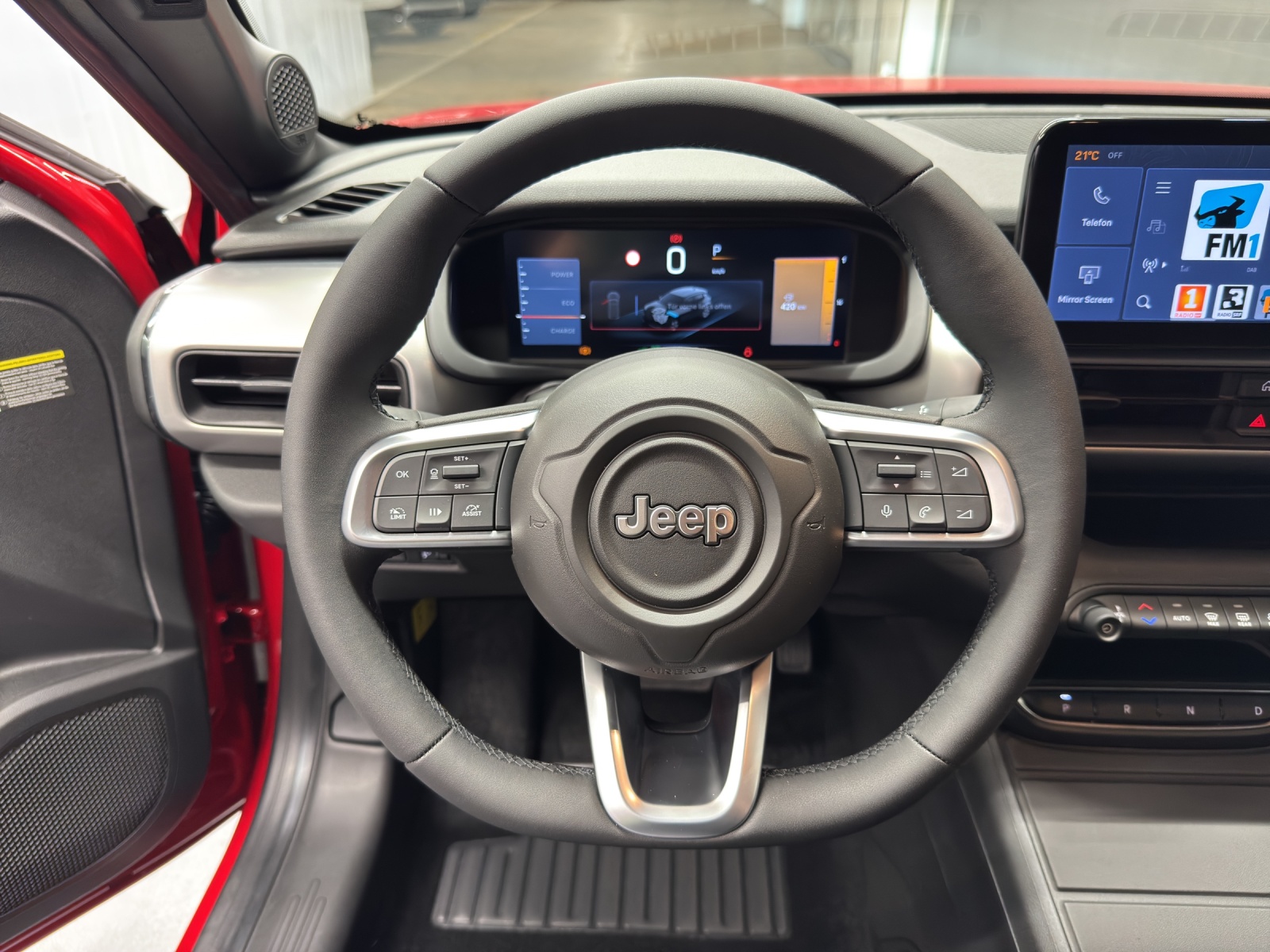 JEEP Avenger 1.2 MHEV Black Edition-image-15