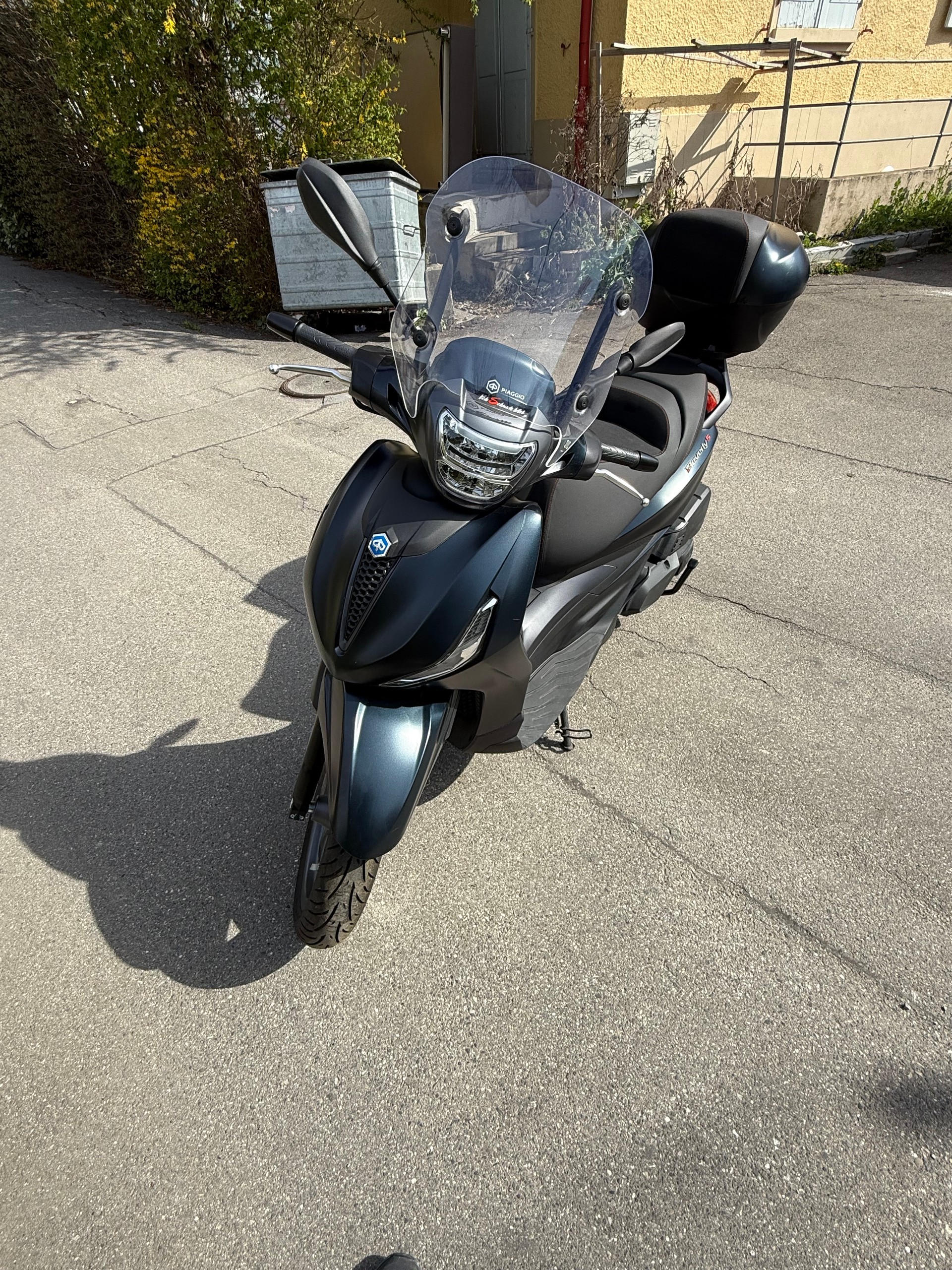PIAGGIO Beverly 400 Sport-image-2