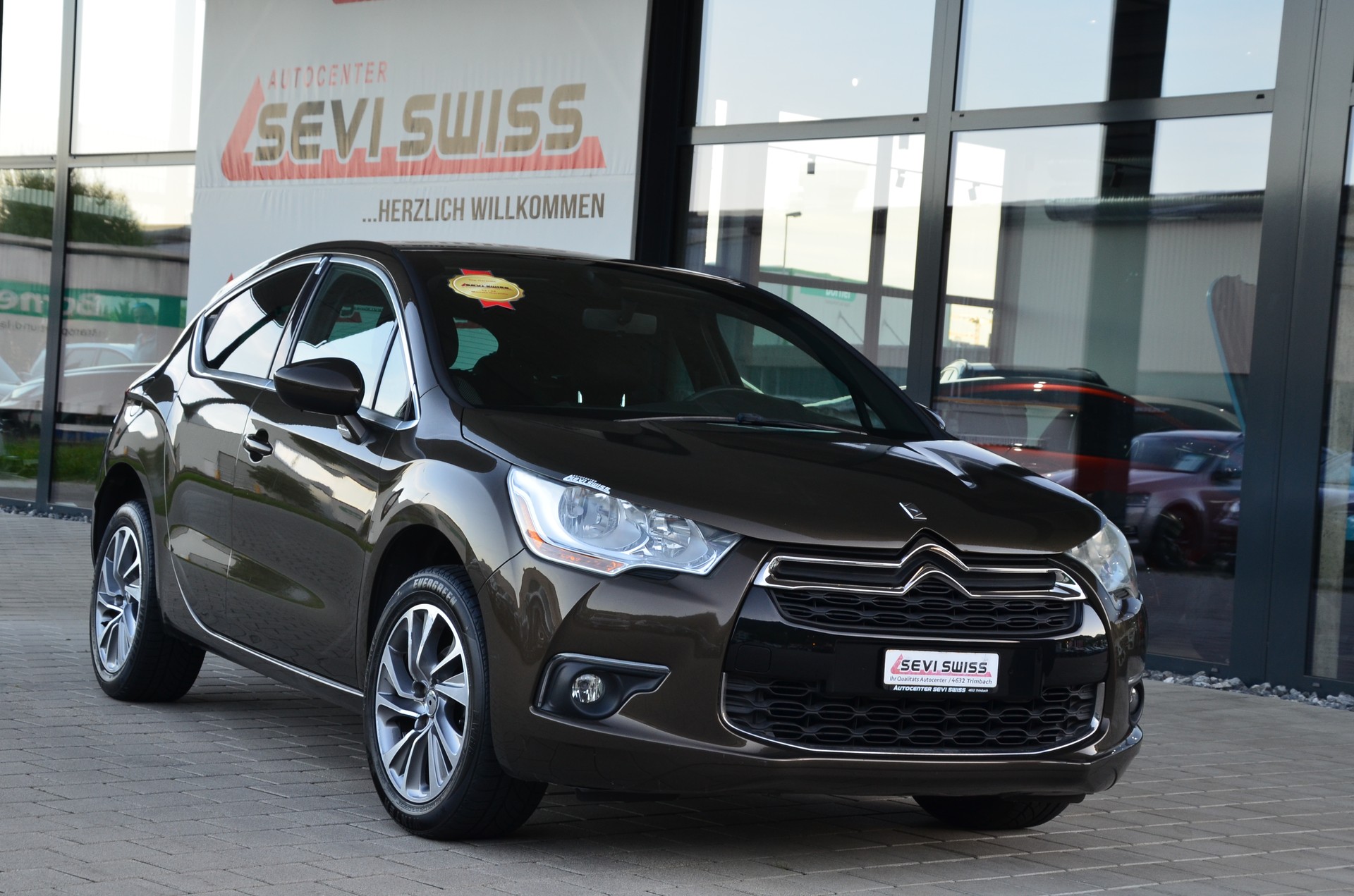 DS AUTOMOBILES DS4 1.6 VTi Chic*Frisch ab MFK,1 Jahr oder 20000km Garantie*-showroom-element-1