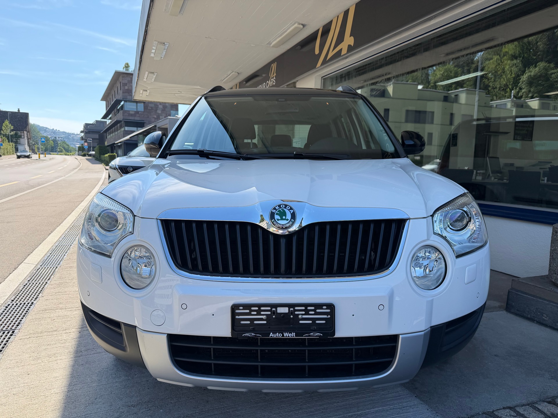 SKODA Yeti 1.8 TSI Adventure 4x4 DSG-showroom-element-1