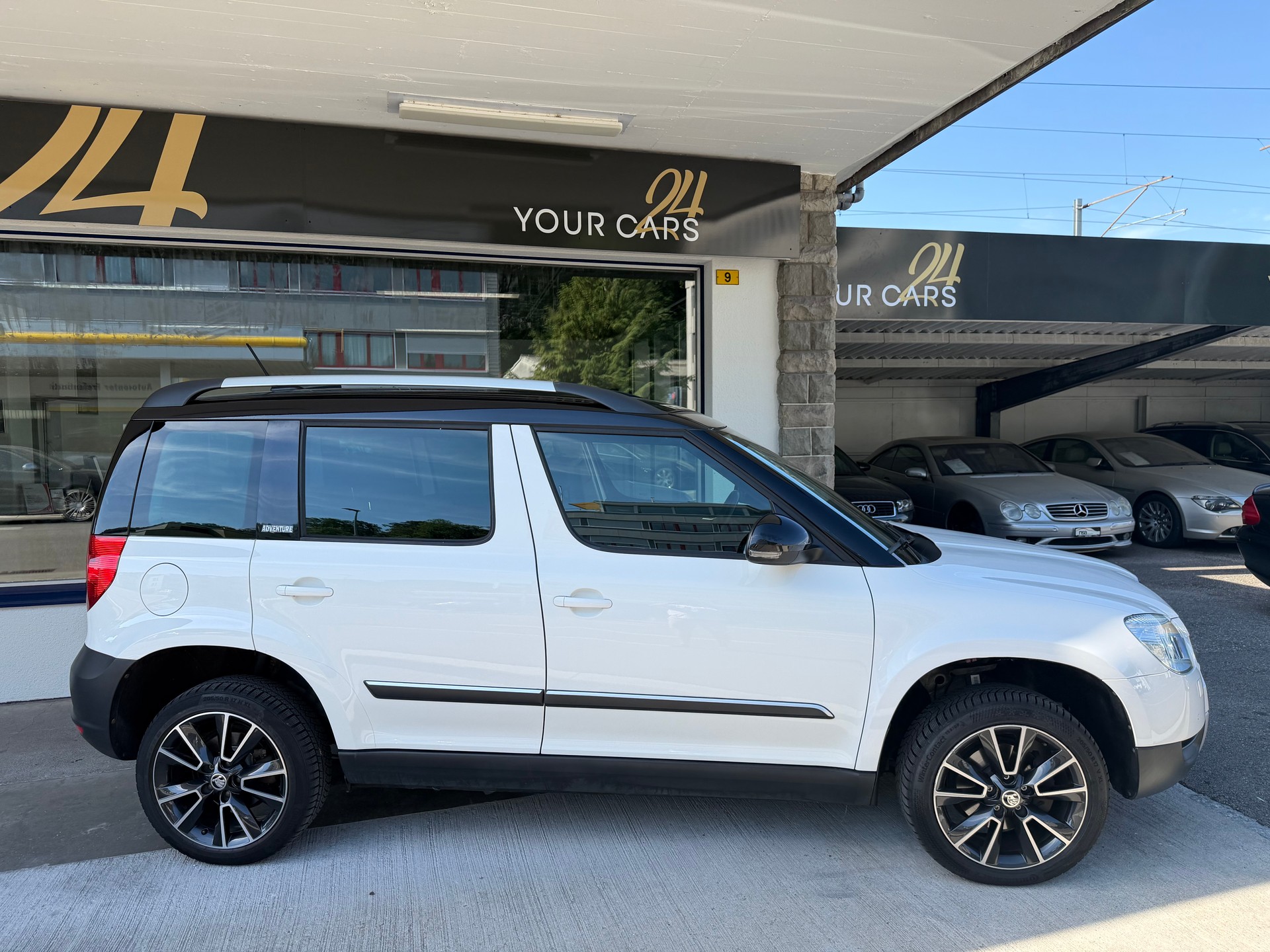 SKODA Yeti 1.8 TSI Adventure 4x4 DSG-showroom-element-3