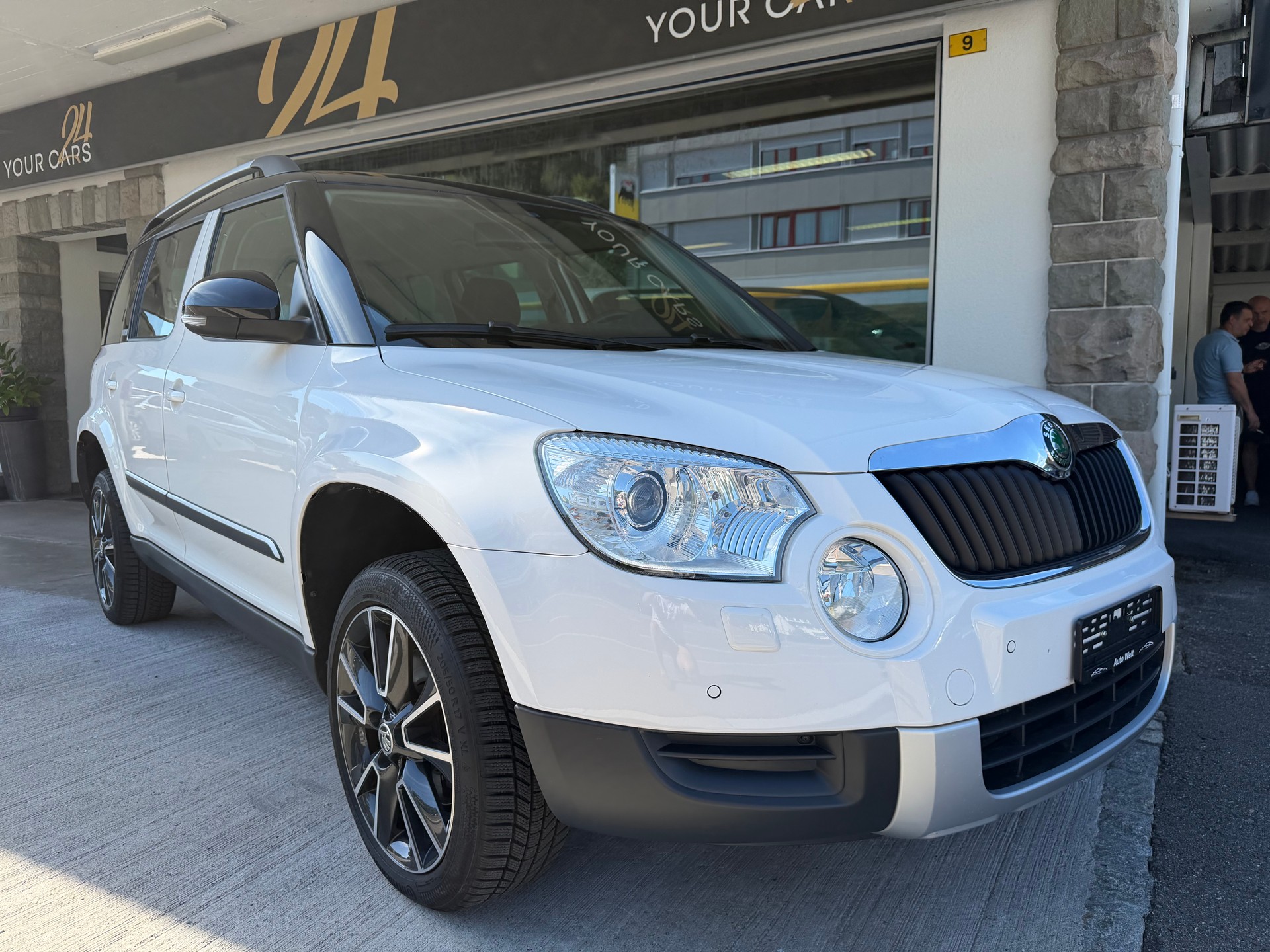 SKODA Yeti 1.8 TSI Adventure 4x4 DSG-showroom-element-2