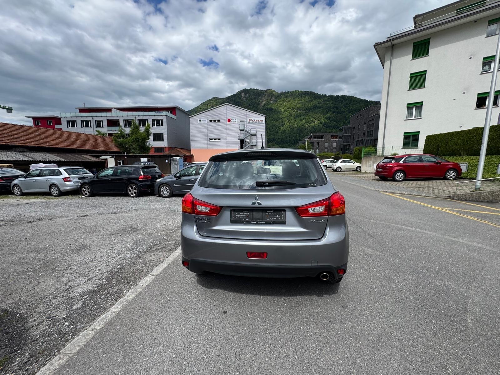 MITSUBISHI ASX 1.8 DID Celebration 300K 4WD-image-4