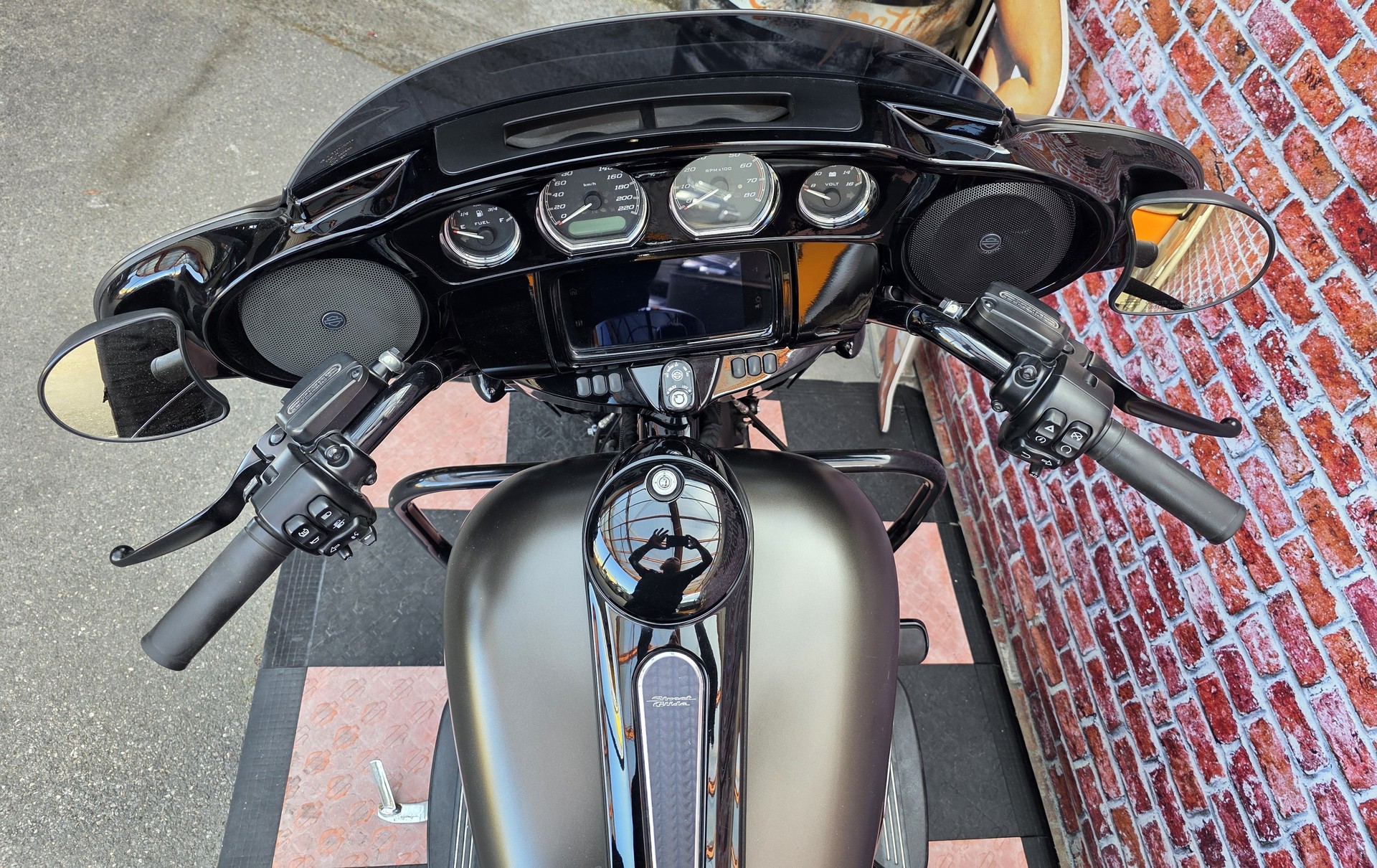 HARLEY-DAVIDSON FLHXS Street Glide Special 114-image-11
