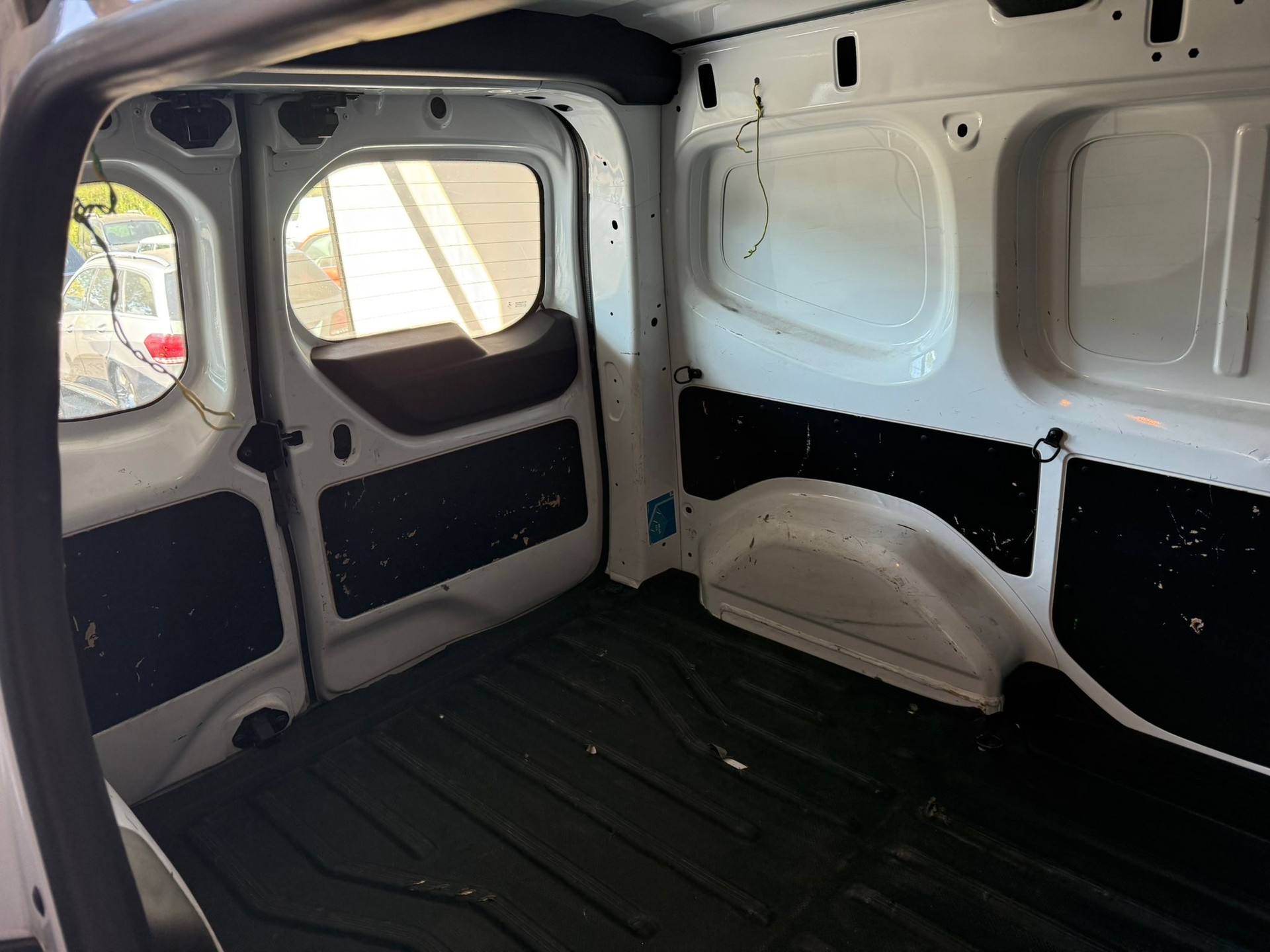 RENAULT Kangoo Van 1.3TCe Open Sesame 100 PF Edition One-image-18