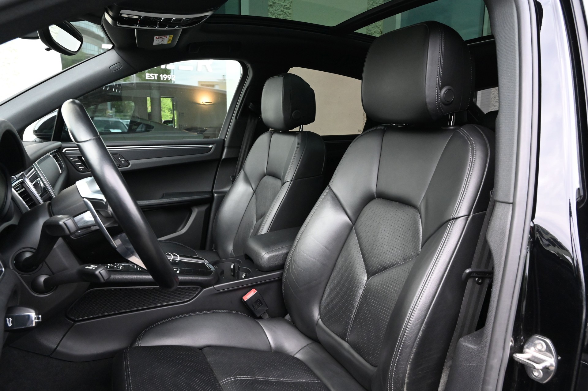 PORSCHE Macan PDK **frisch ab MFK**-image-11