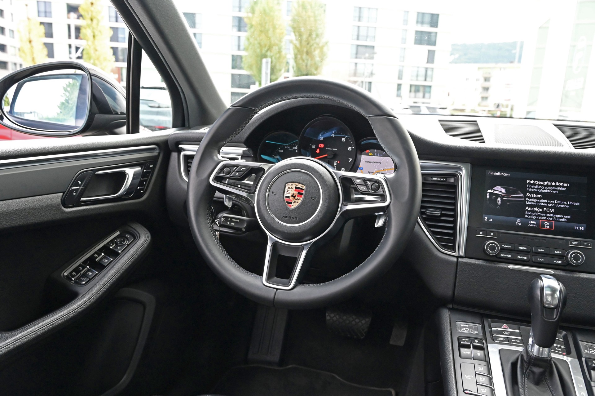 PORSCHE Macan PDK **frisch ab MFK**-image-12