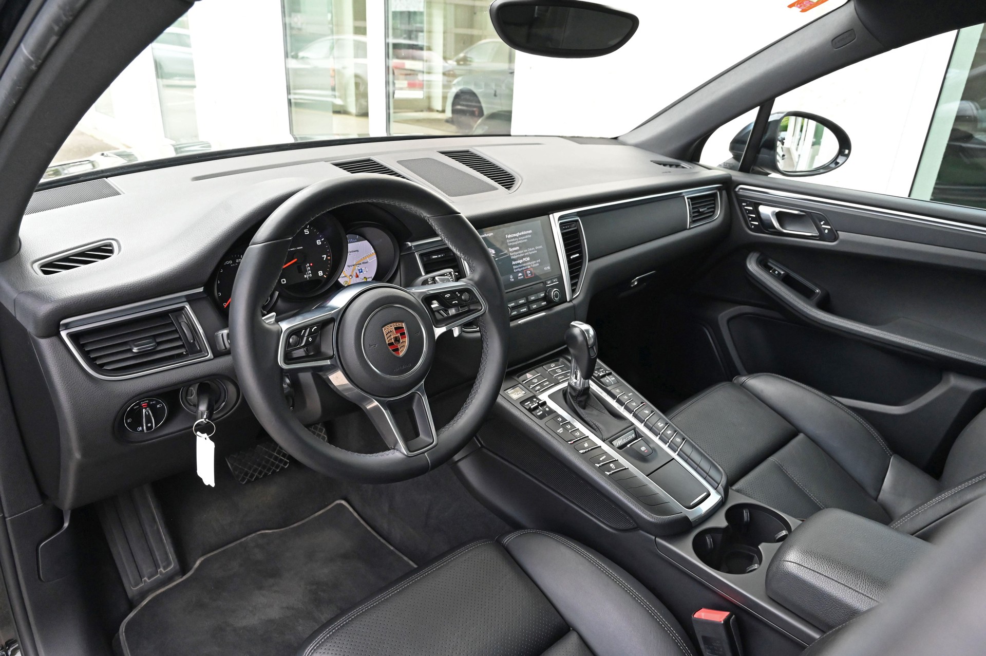 PORSCHE Macan PDK **frisch ab MFK**-image-10