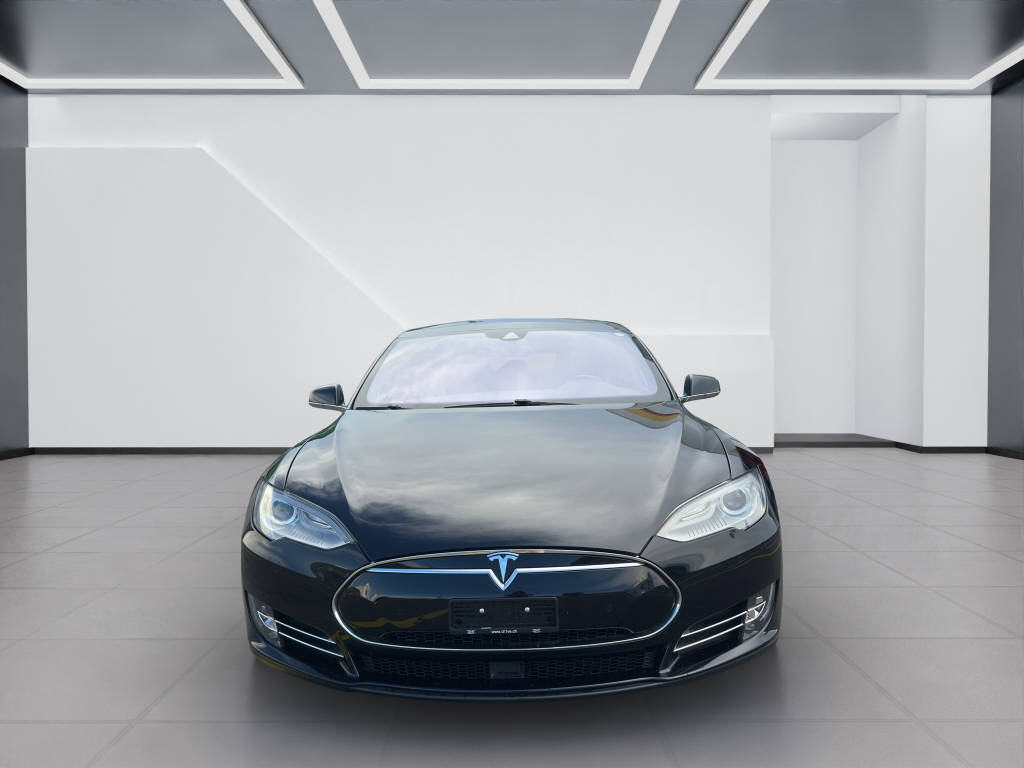 TESLA Model S 85 D-image-7