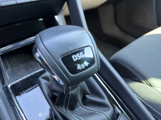 SKODA Karoq 2.0TSI SportL.4x4-image-8