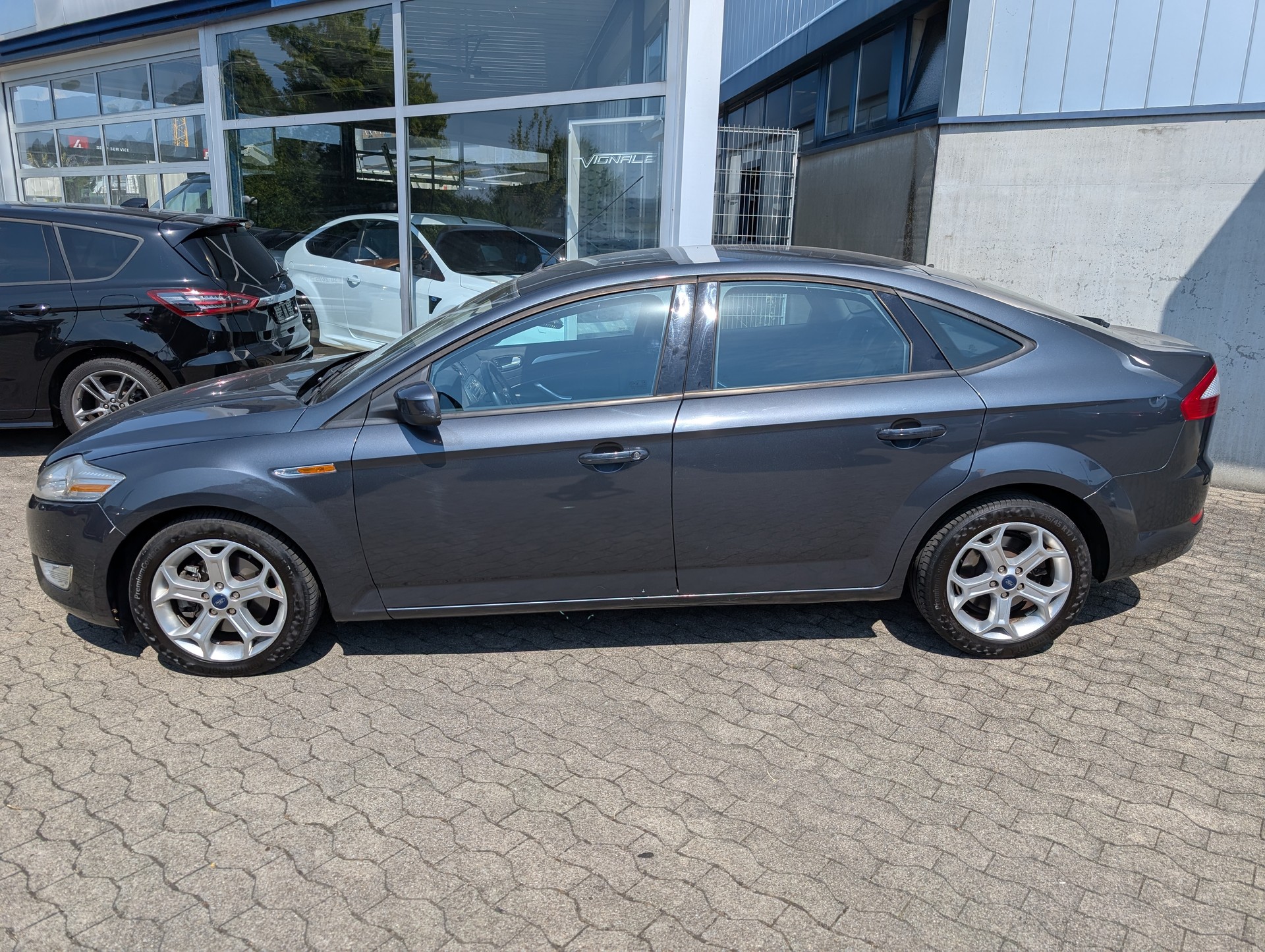 FORD Mondeo 2.0i 16V Titanium-image-5