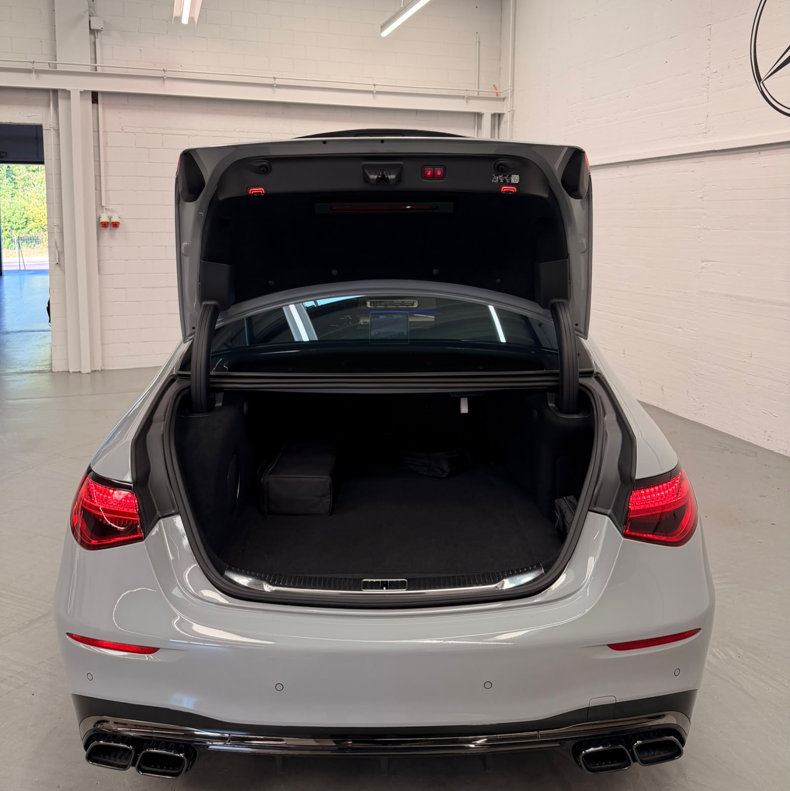 MERCEDES-BENZ S 63 AMG L 4Matic+ 9G-Tronic Edition 1 Limited Grey Black Performance Vollausstattung Gratisservice und Garantie-image-9
