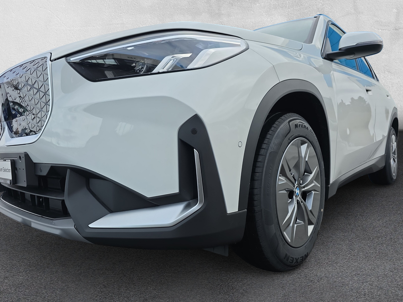 BMW iX1 eDrive 20-image-7
