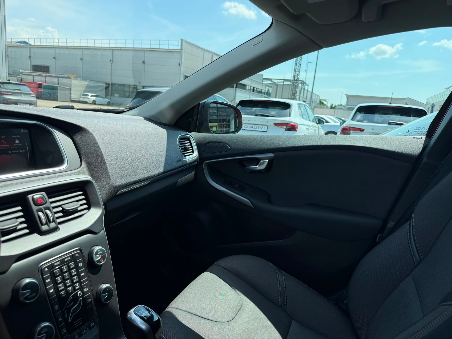VOLVO V40 Cross Country Plus D3-image-16