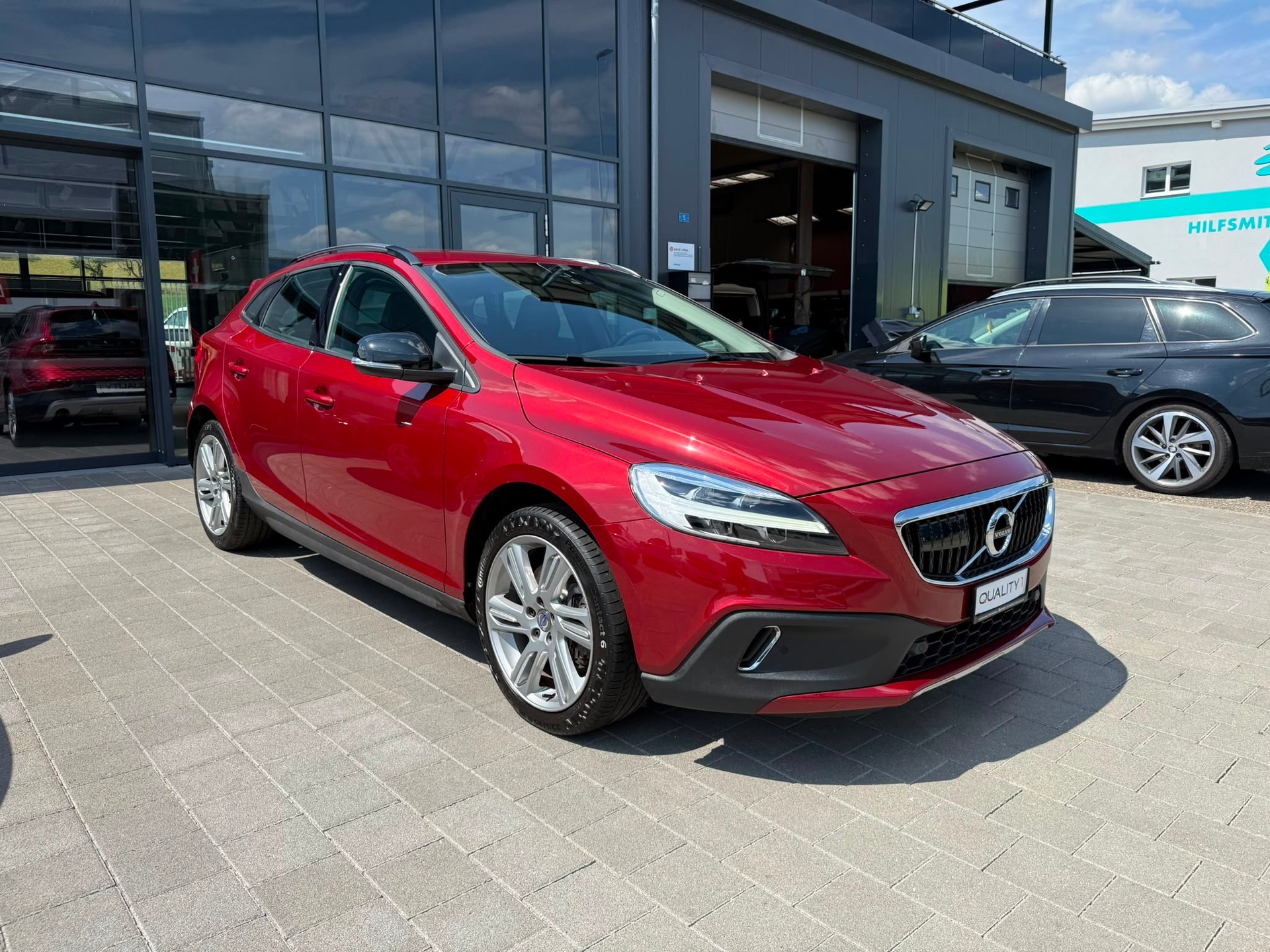 VOLVO V40 Cross Country Plus D3-image-4