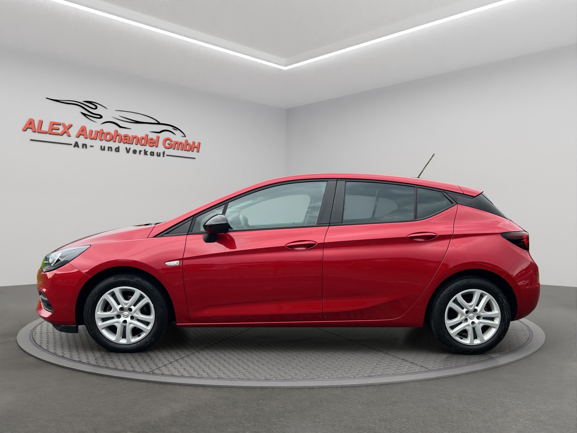 OPEL Astra 1.2i Turbo Elegance-image-2