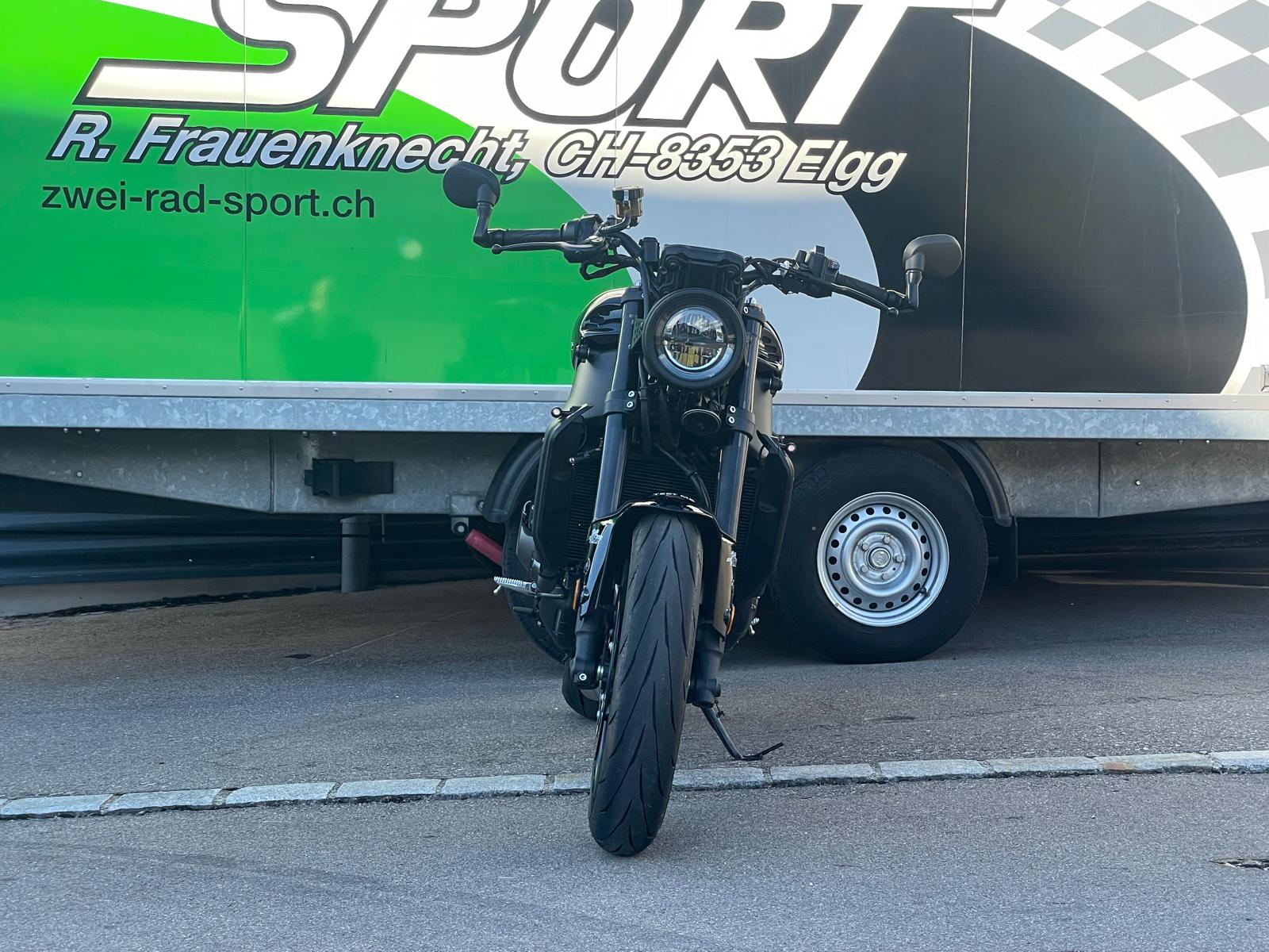 YAMAHA XSR 900-image-1
