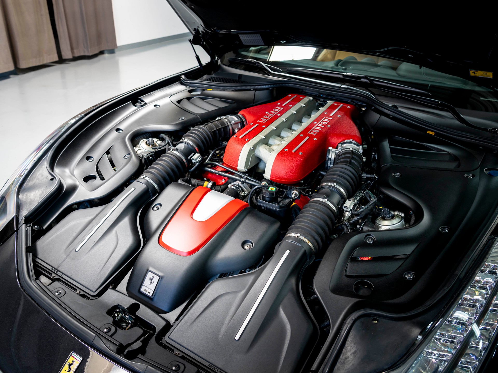 FERRARI FF-image-26