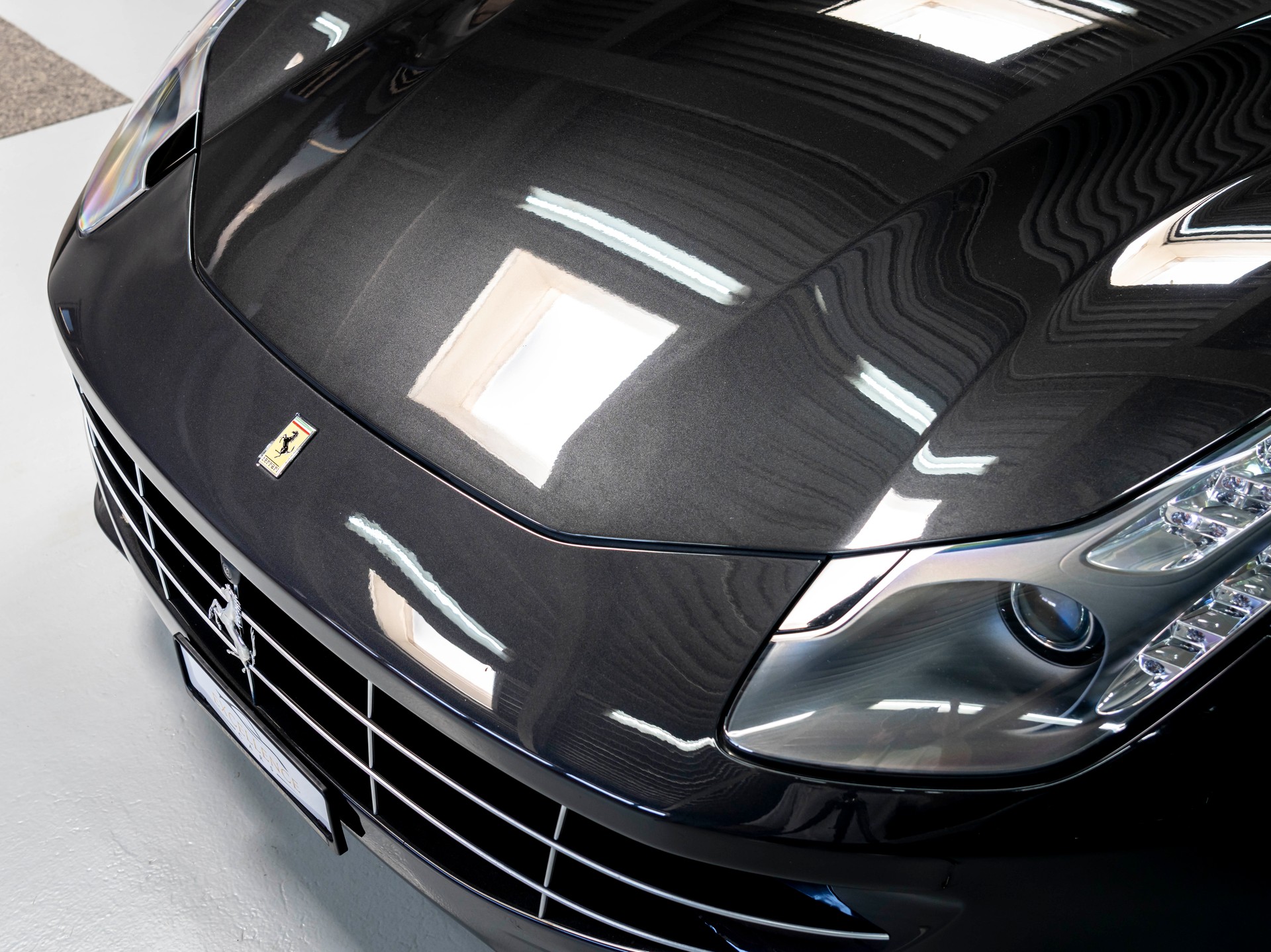 FERRARI FF-image-29
