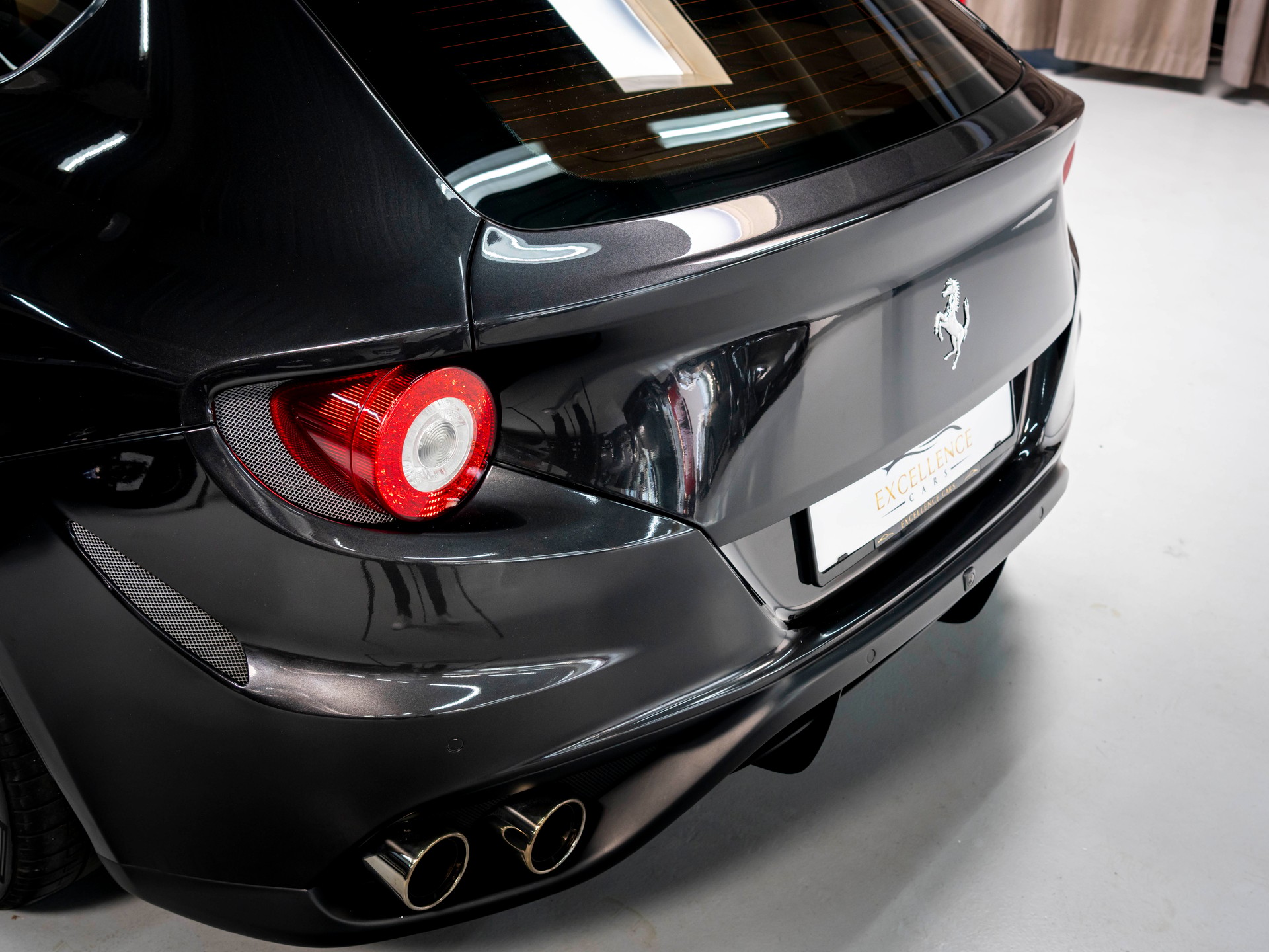 FERRARI FF-image-30