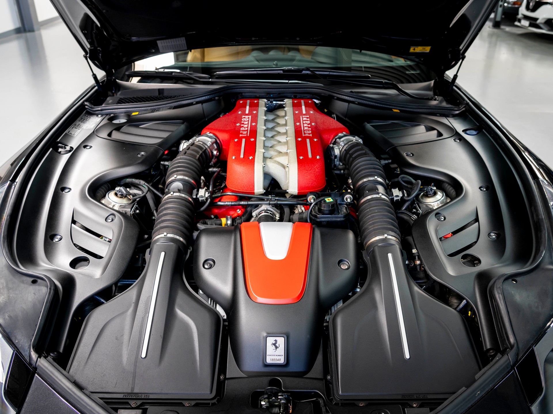 FERRARI FF-image-27
