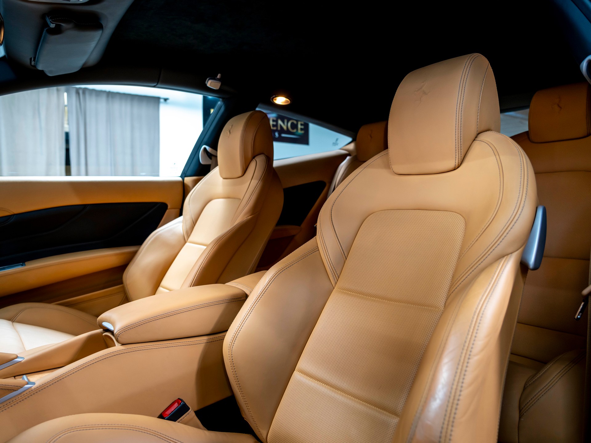 FERRARI FF-image-16