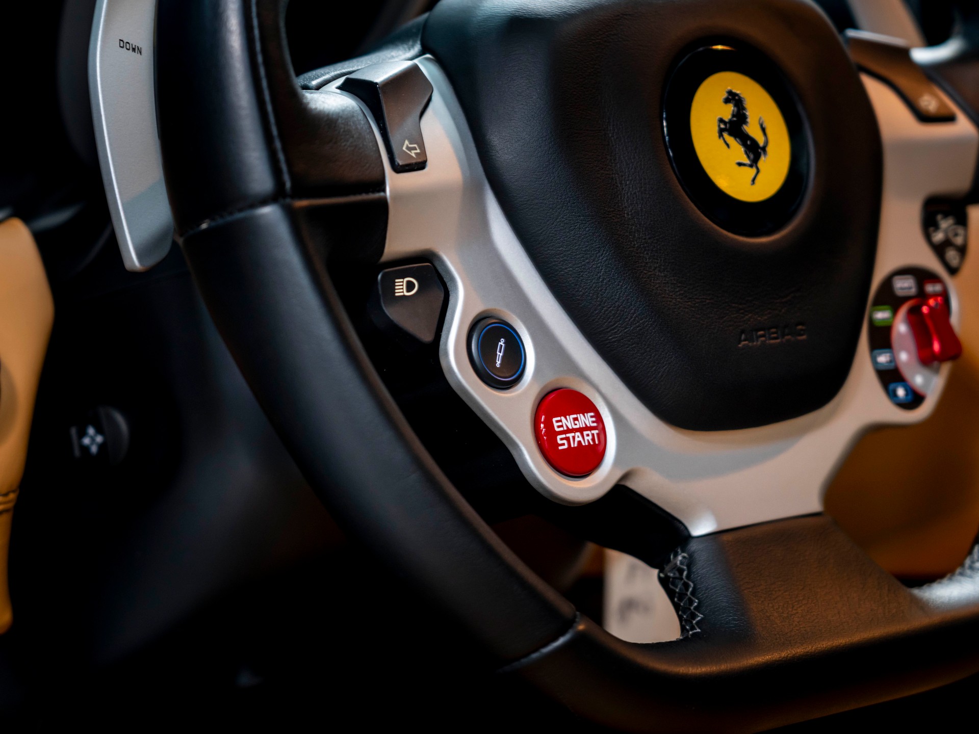 FERRARI FF-image-25