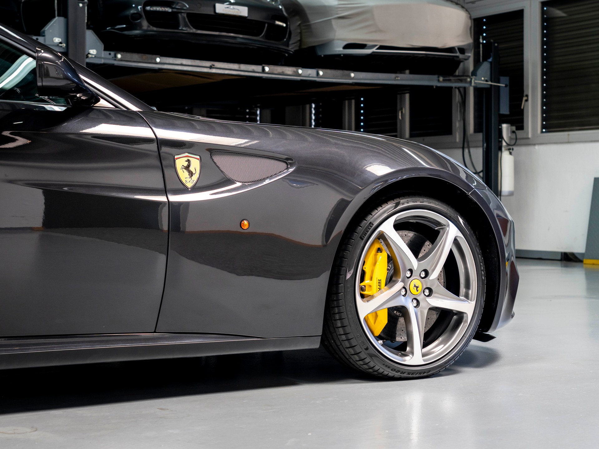 FERRARI FF-image-12