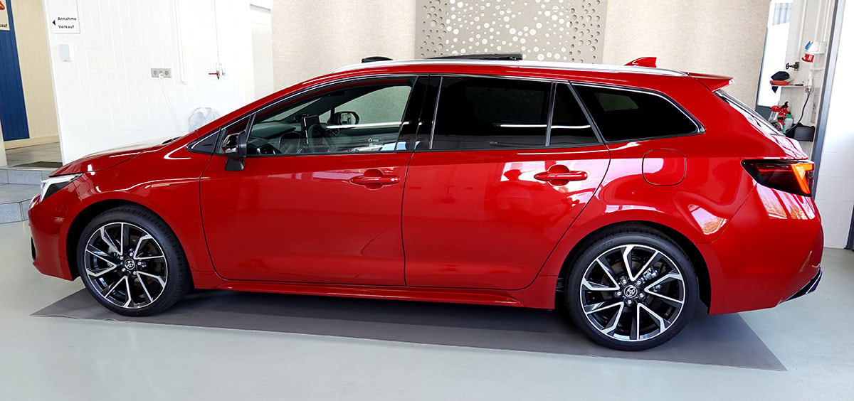 TOYOTA Corolla Touring Sports 2.0 HSD Premium e-CVT, Panorama-showroom-element-1