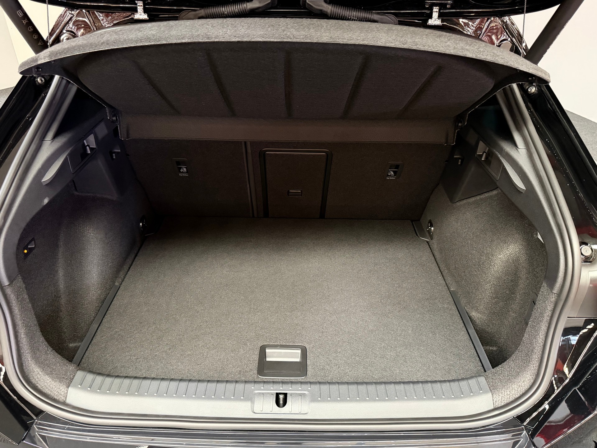 CUPRA Formentor 2.0TSI VZ 4Drive DSG Tribe Edition-image-14