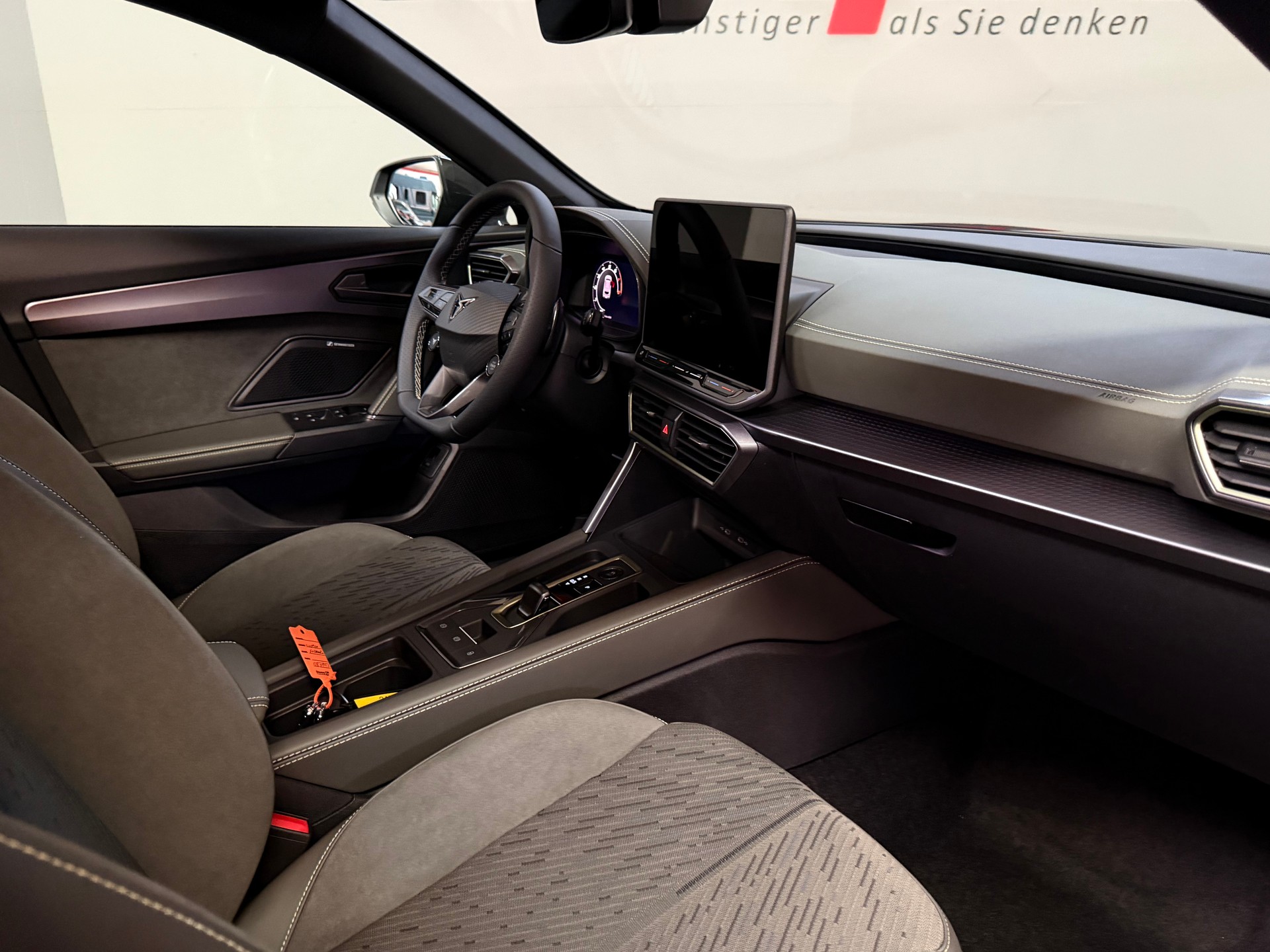 CUPRA Formentor 2.0TSI VZ 4Drive DSG Tribe Edition-image-21