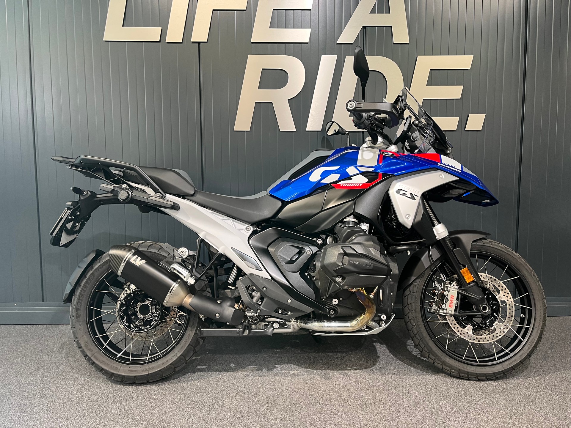BMW R 1300 GS-image-0