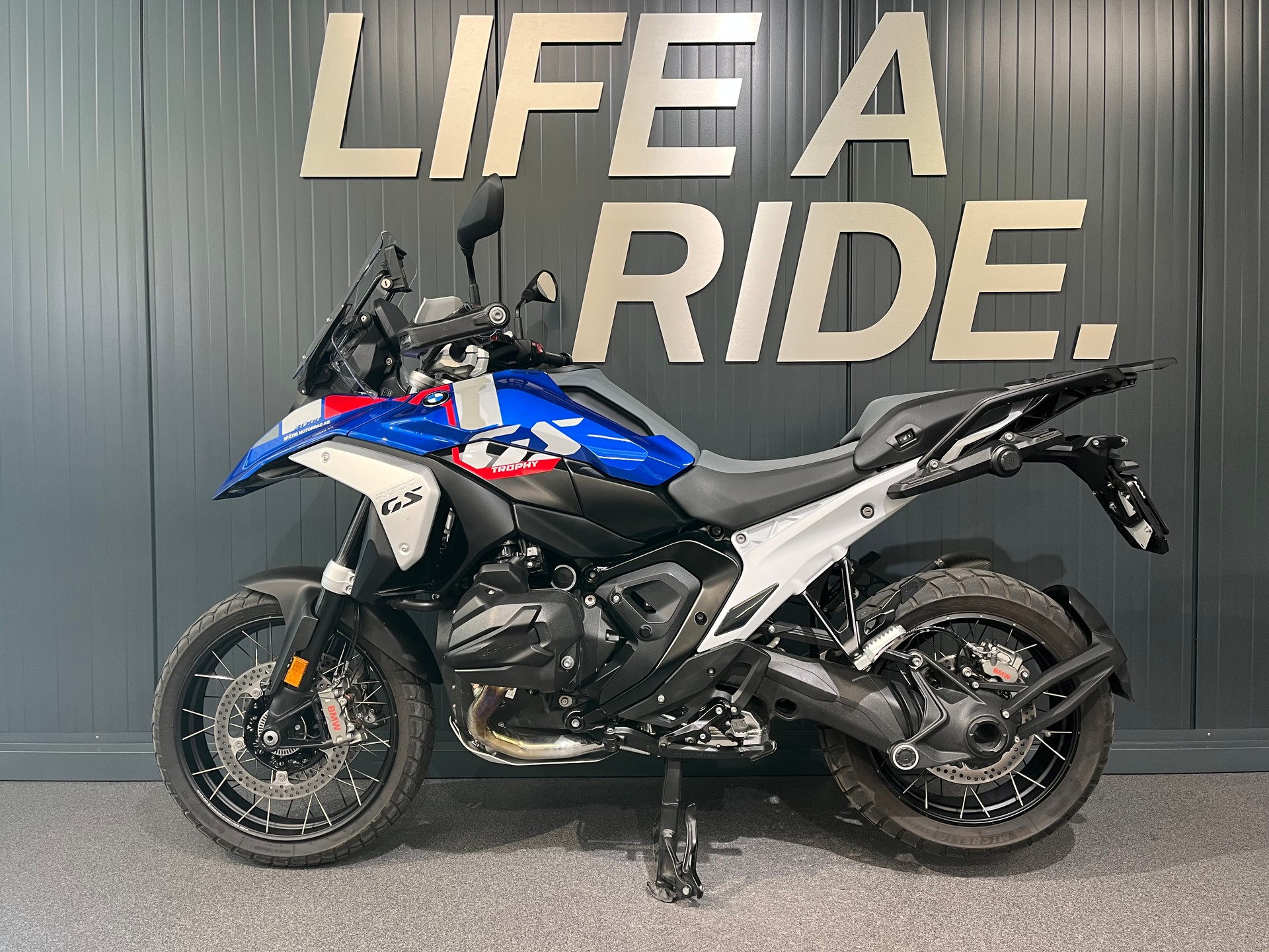 BMW R 1300 GS-image-2