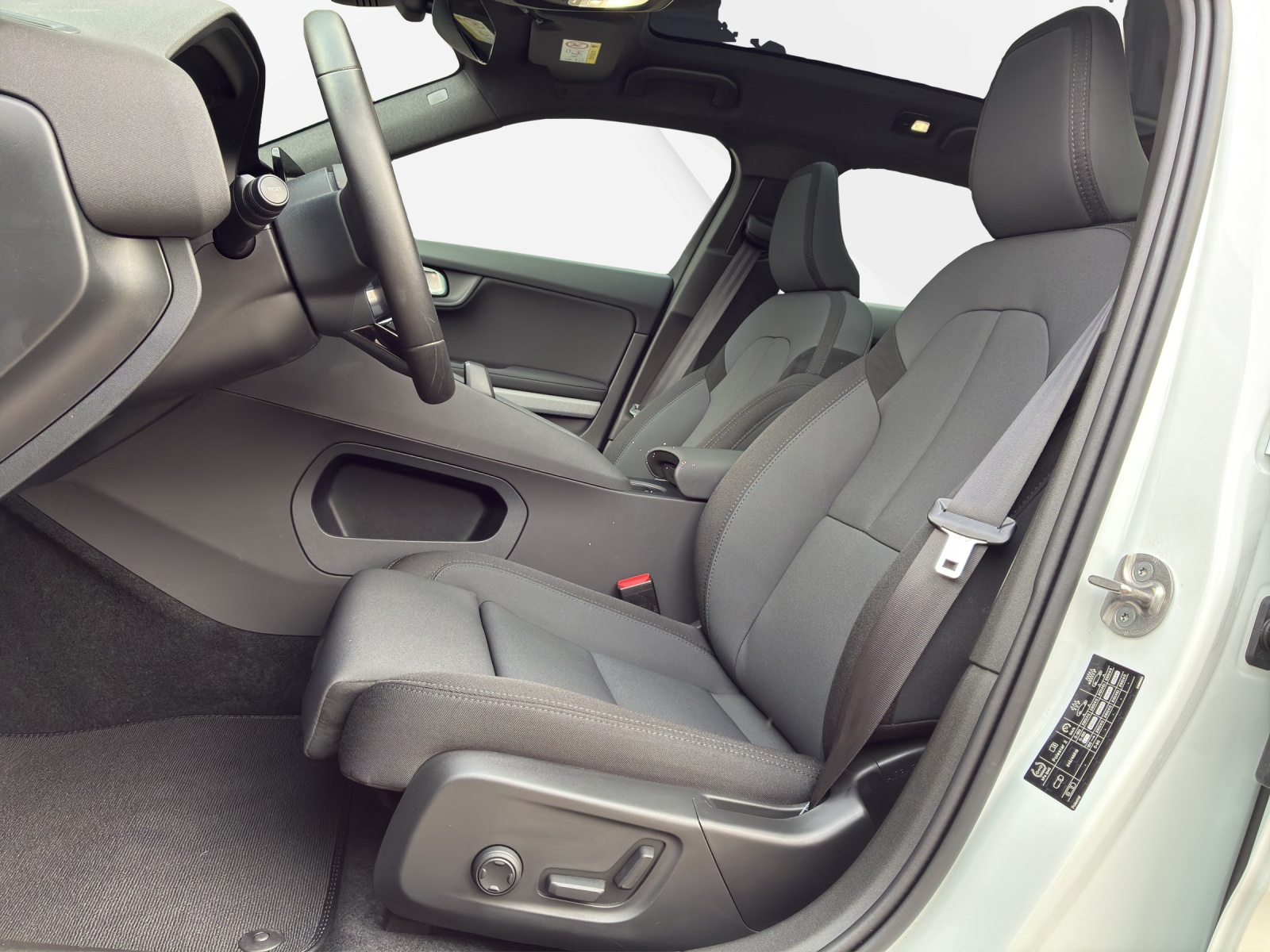 POLESTAR 2 Long Range Dual Motor-image-9