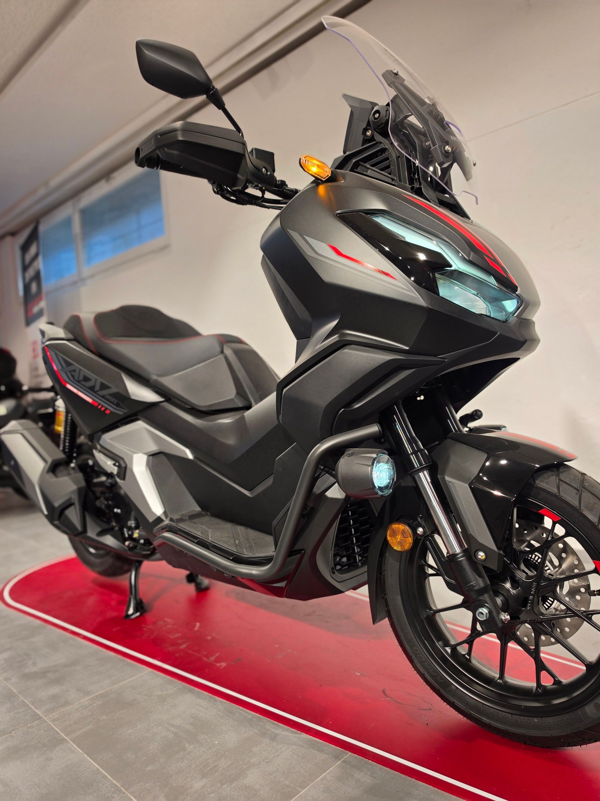 HONDA ADV 350-image-3
