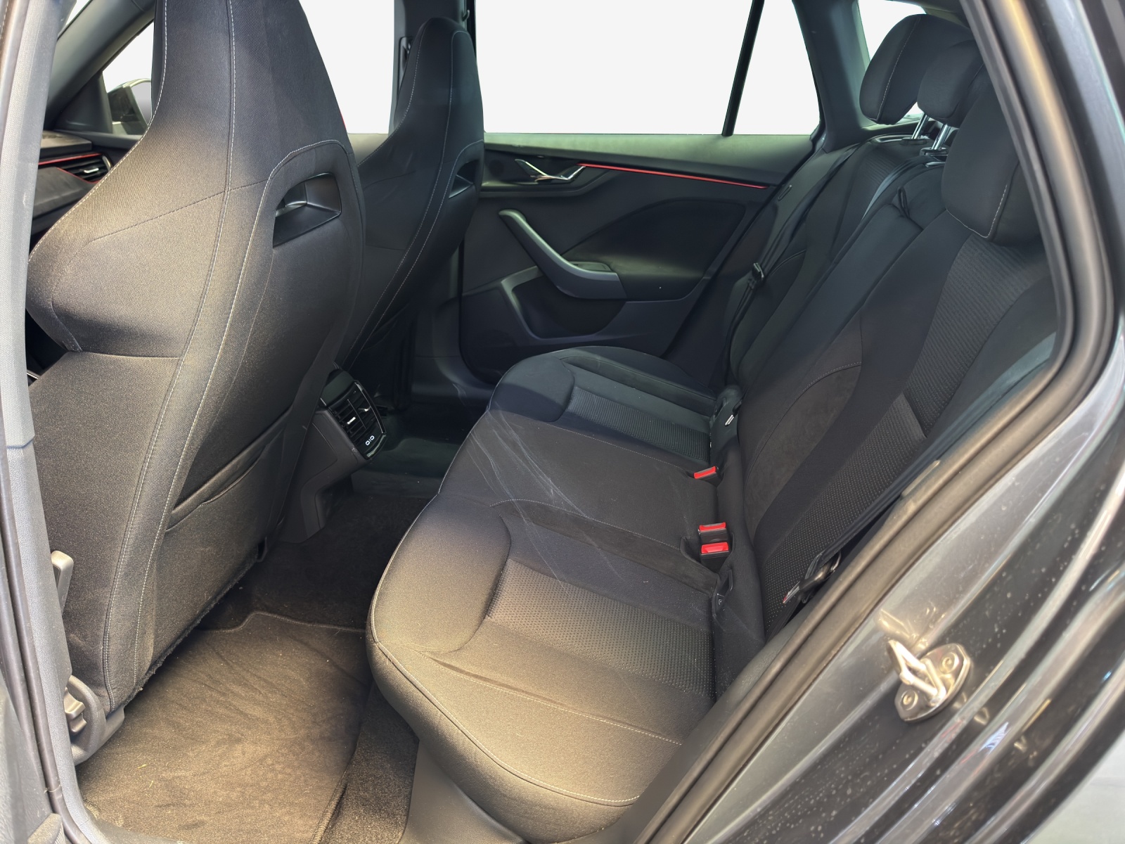 SKODA Kamiq 1.0 TSI Dynamic DSG-image-11