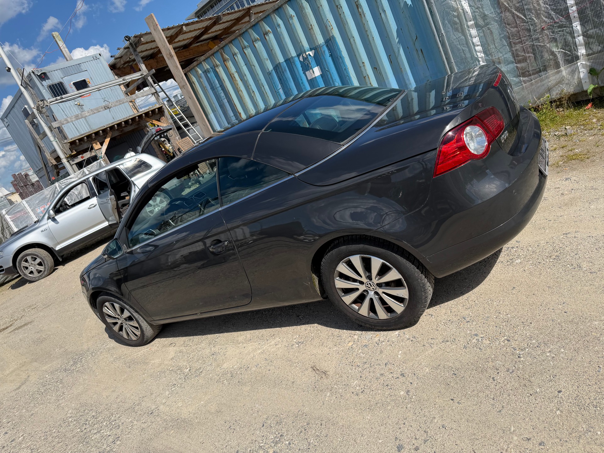 VW Eos 1.4 TSI BlueMotion Technology White Night-image-2
