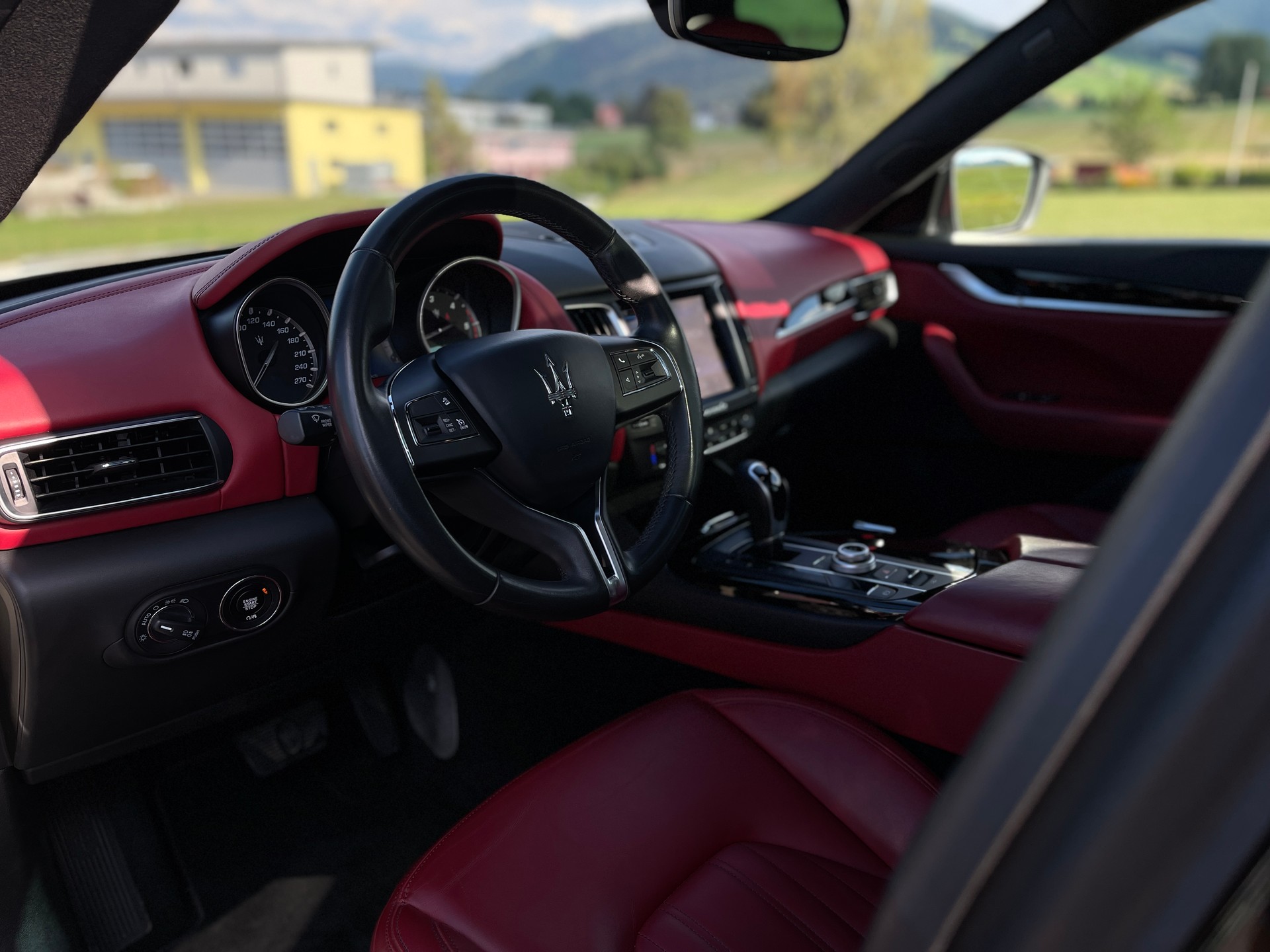 MASERATI Levante D 3.0 V6 Automatica-showroom-element-3